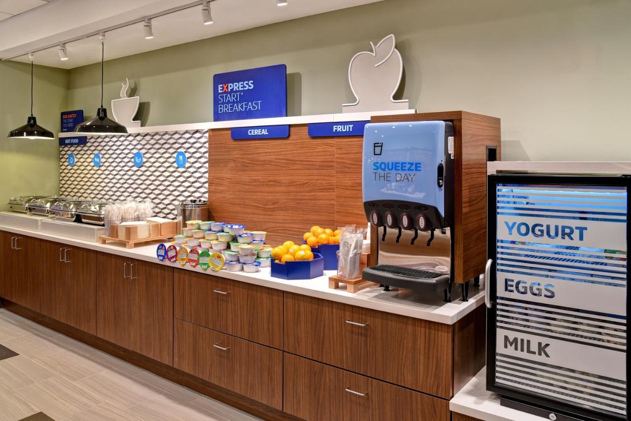 Holiday Inn Express & Suites - Ottawa By Ihg Dış mekan fotoğraf