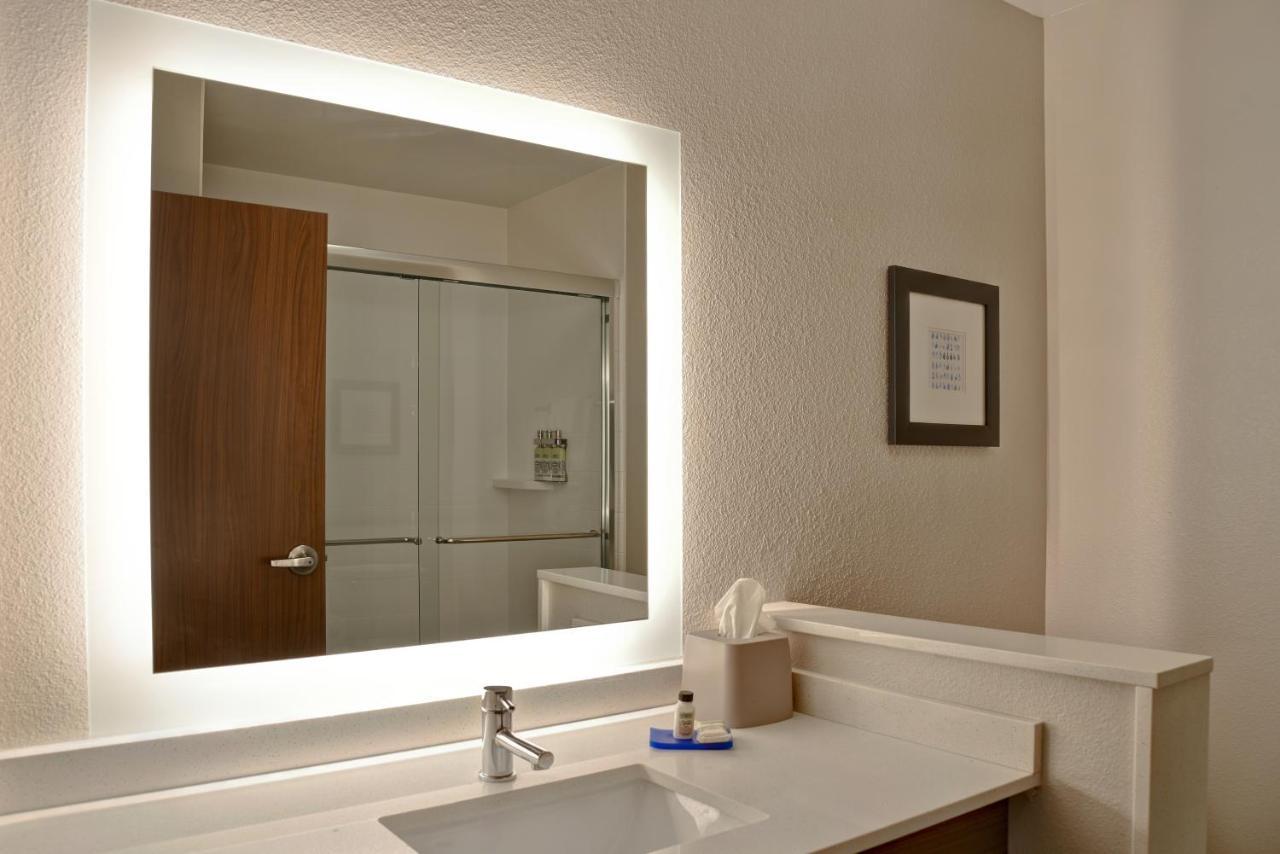 Holiday Inn Express & Suites - Ottawa By Ihg Dış mekan fotoğraf