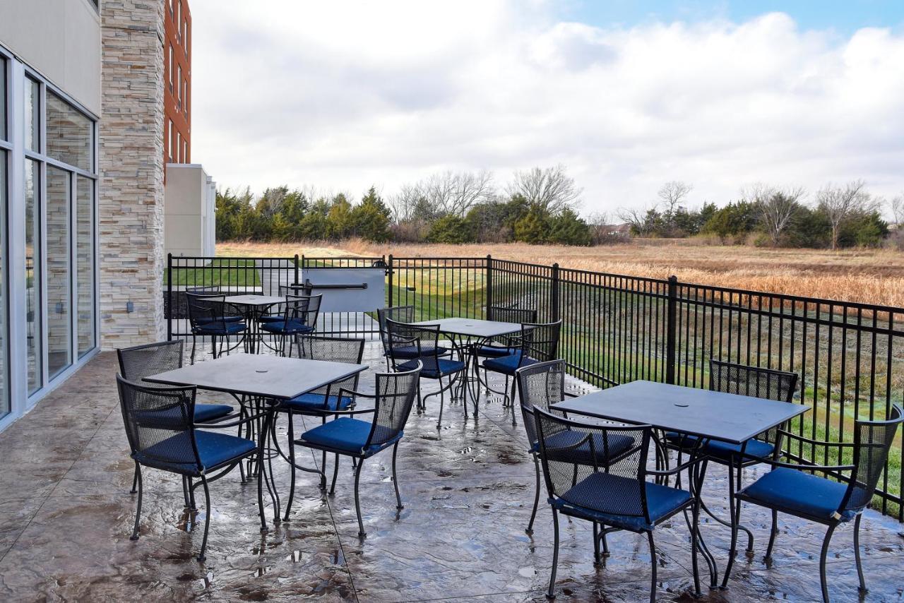 Holiday Inn Express & Suites - Ottawa By Ihg Dış mekan fotoğraf