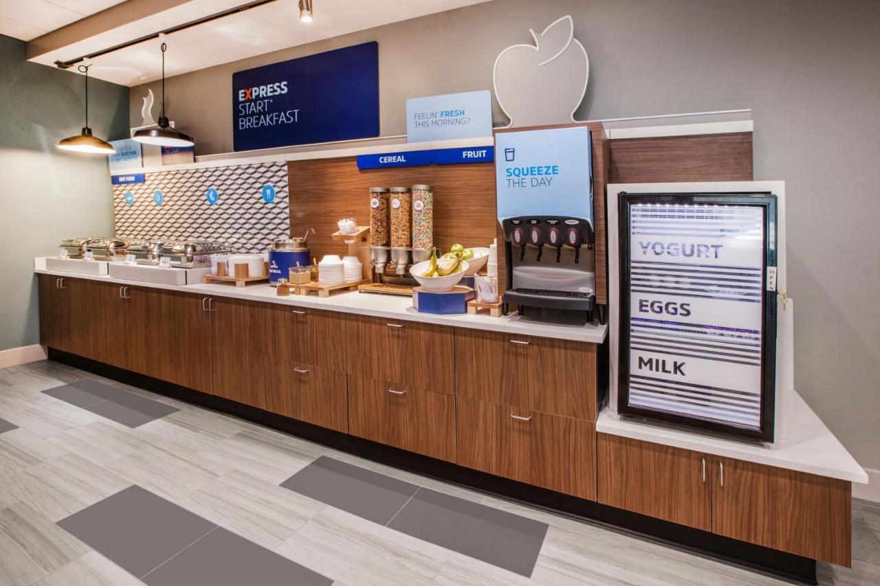Holiday Inn Express & Suites - Ottawa By Ihg Dış mekan fotoğraf